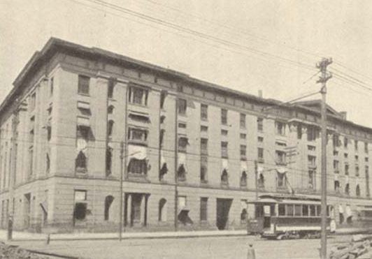 A federal building in New Orleans in 1901, which often served as a venue for United States Circuit Court proceedings.